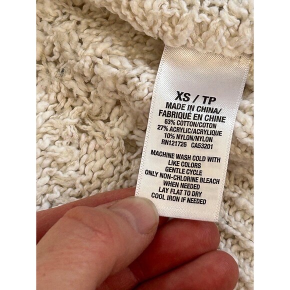 Aéropostale Loose Knit Chevron Sweater size XS Semi-Sheer - Picture 5 of 9